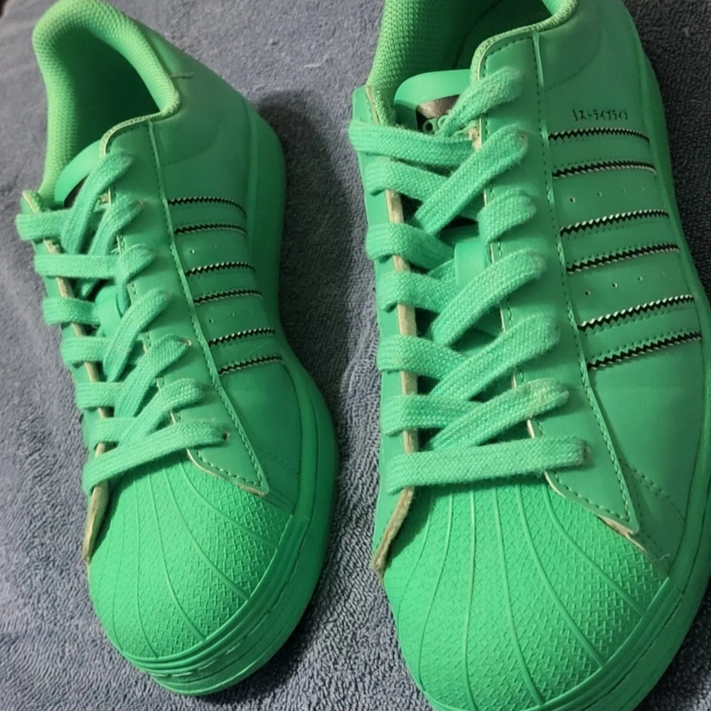 Adidas shoes - Picture 8 of 10